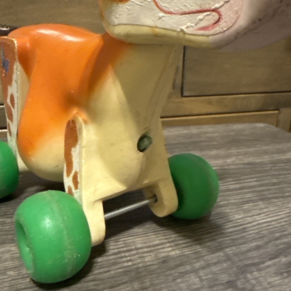 1972 Fisher-Price #132 Molly Moo Cow pull toy - Picture 4 of 12